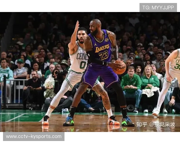 杰伦·威廉姆斯快攻隔扣,雷霆年轻核心展现活力 杰伦·威廉姆斯快攻隔扣,雷霆年轻核心展现活力